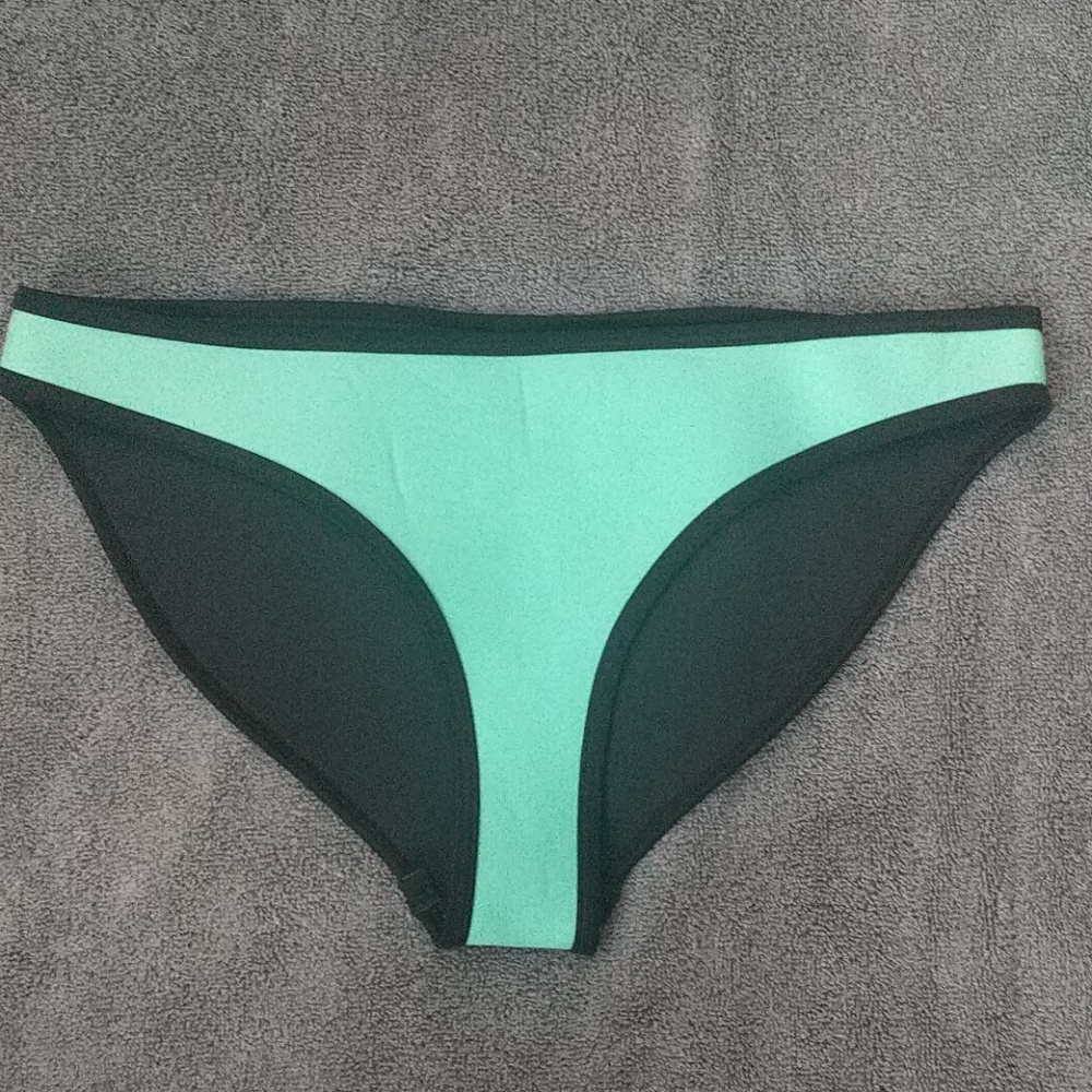 Triangl xlarge bikini bottom mint green